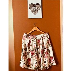 Charlotte Russe La vie en rose skirt 💐🌹💐